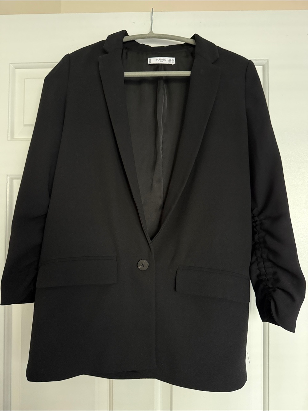 Mango Black Single-Button Ruched-Sleeve Blazer